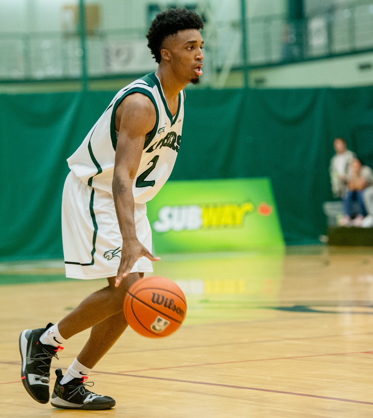 Panthers’ depth overshadows Memorial’s two 30-point men in 94-82 win
