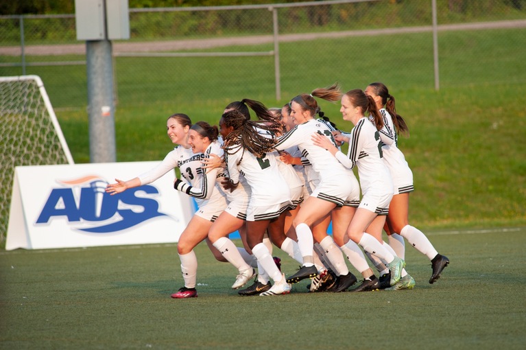 Sarah Eden’s late goal sends Panthers to victory